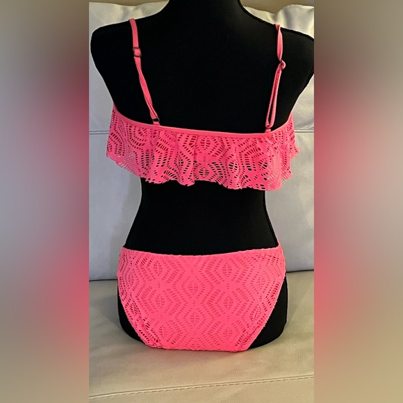Becca Pink Crochet Bikini, size medium - Picture 2 of 12